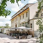 Hotel Wellness- & Haus Am 4*