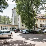 Wellness- & Haus Am 4*