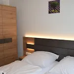 Wellness- & Haus Am 4*