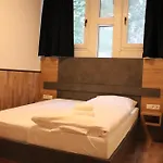 Wellness- & Haus Am 4*