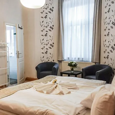 Wellness- & Haus Am 4* ארנדסי