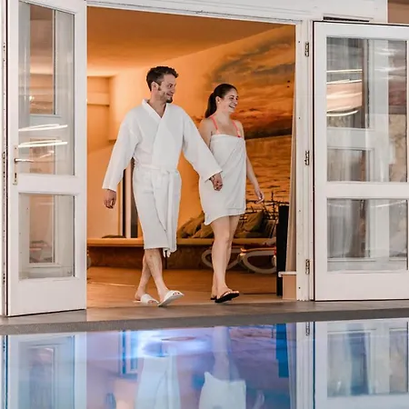 מלון Wellness- & Haus Am 4*