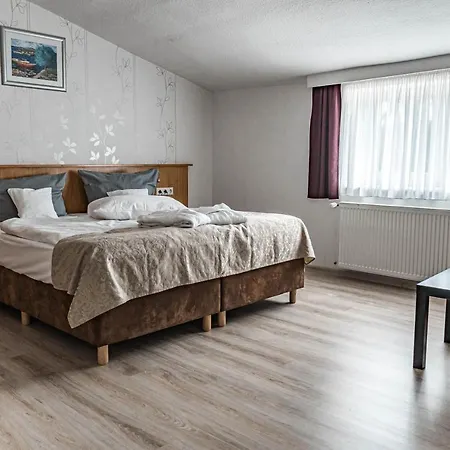 Wellness- & Haus Am 4*