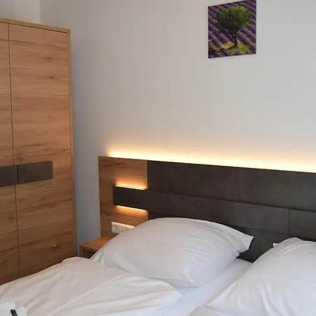 Wellness- & Haus Am 4*
