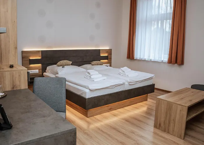 Wellness- & Haus Am 4*