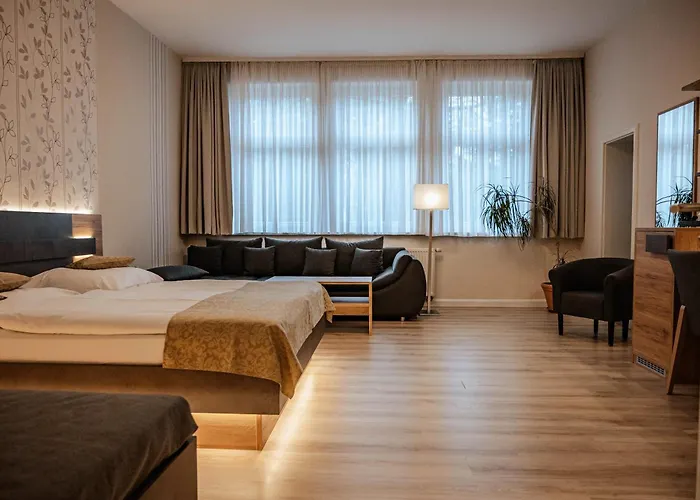 Wellness- & Haus Am 4*